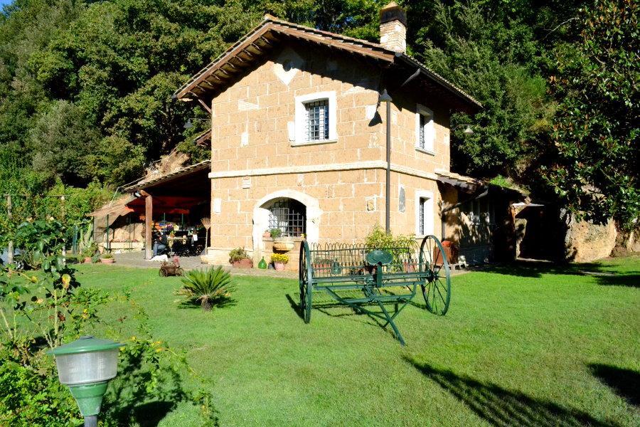 Agriturismo La Sorgente Di Nepi Hotel Exterior photo
