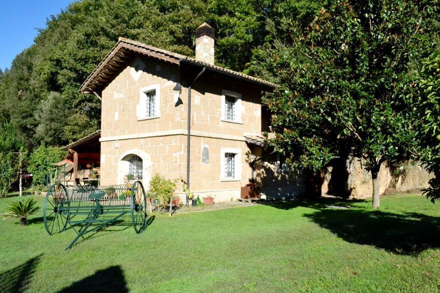 Agriturismo La Sorgente Di Nepi Hotel Exterior photo